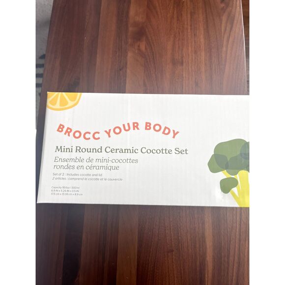 New in Box Brocc Your Body Mini Round Ceramic Cocotte Set White and Green - Picture 5 of 5